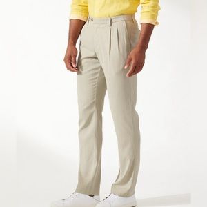 Tommy Bahama Havana Herringbone Pleated Pants‎ in Khaki Sands 90% silk size 36